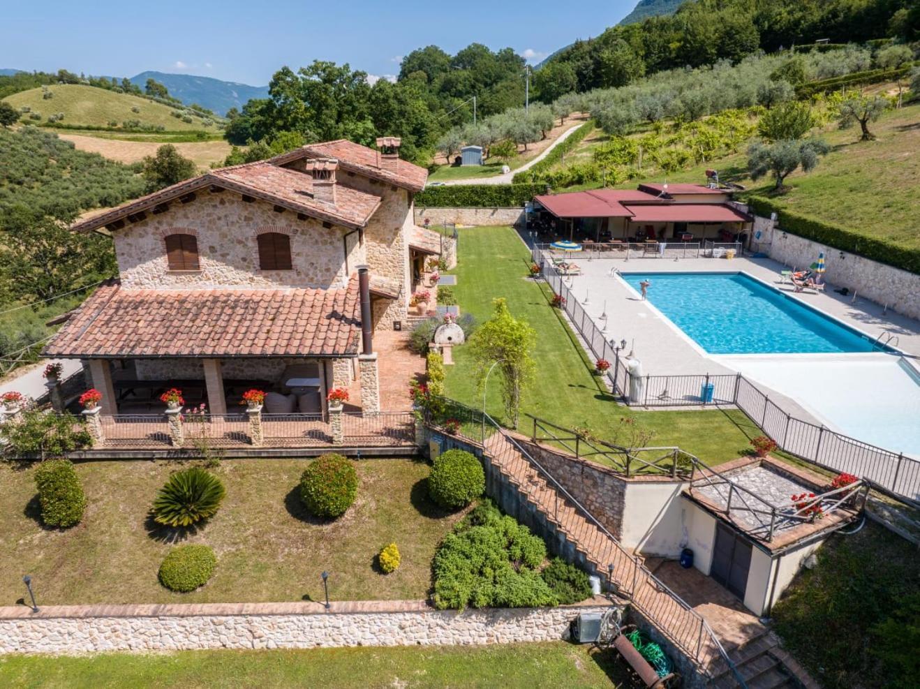 Agriturismo Isola Verde SantʼUrbano المظهر الخارجي الصورة