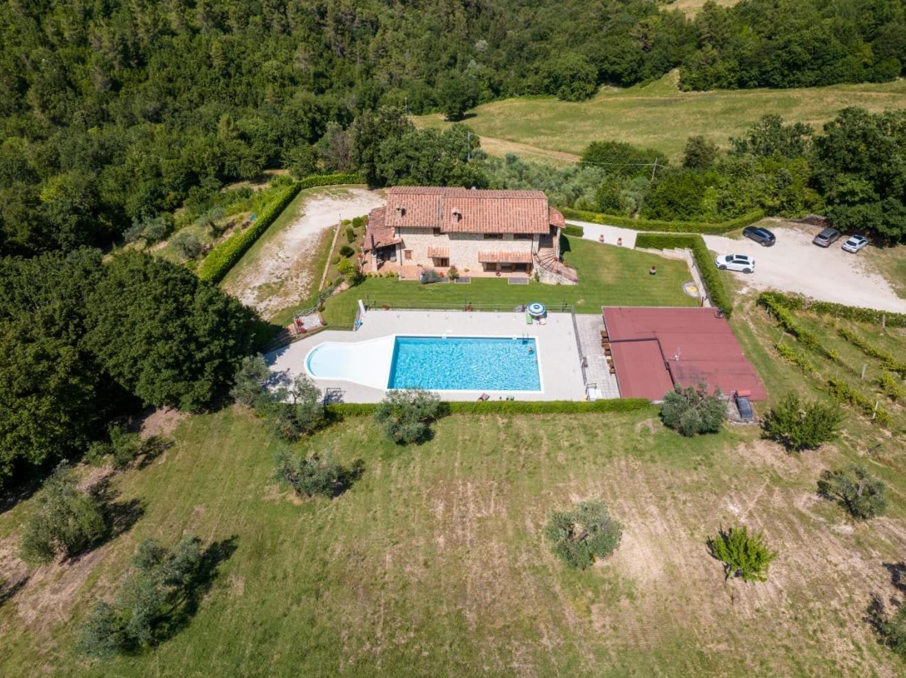 Agriturismo Isola Verde SantʼUrbano المظهر الخارجي الصورة